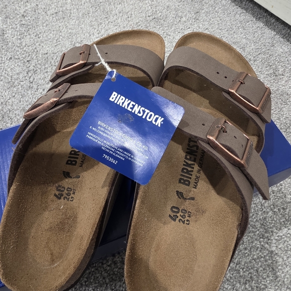 Birkenstock Brown ARIZONA: NWT - Picture 3 of 9